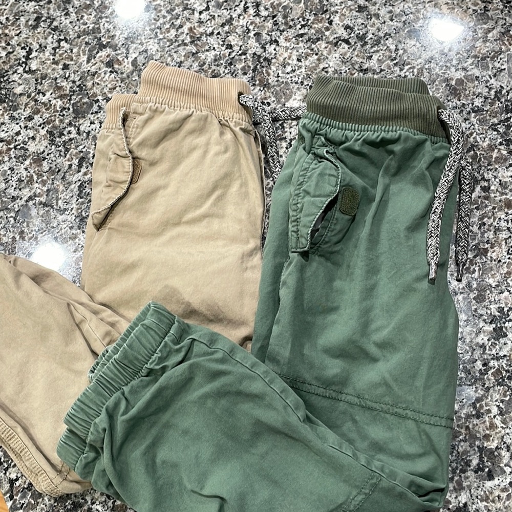 Bundle of 2 lined carters pants 4T boys green and khaki